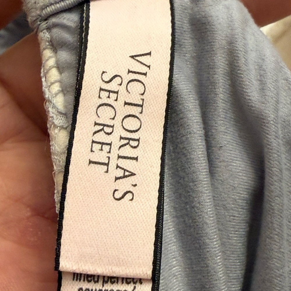LOT 4 VICTORIA SECRET LINED PERFECT COVERAGE 34DD - Picture 8 of 10